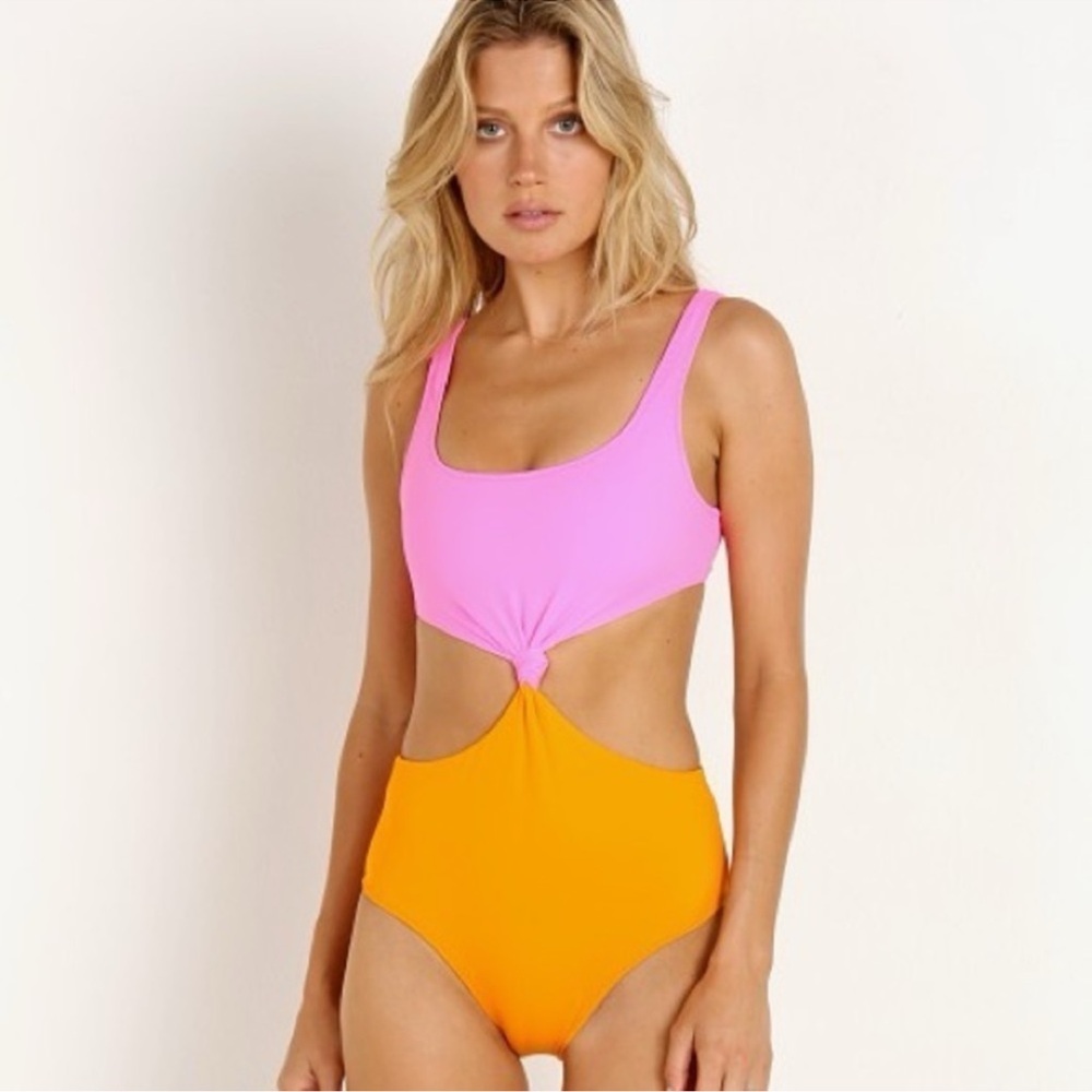 Solid & striped Bailey One piece pink orange medium m